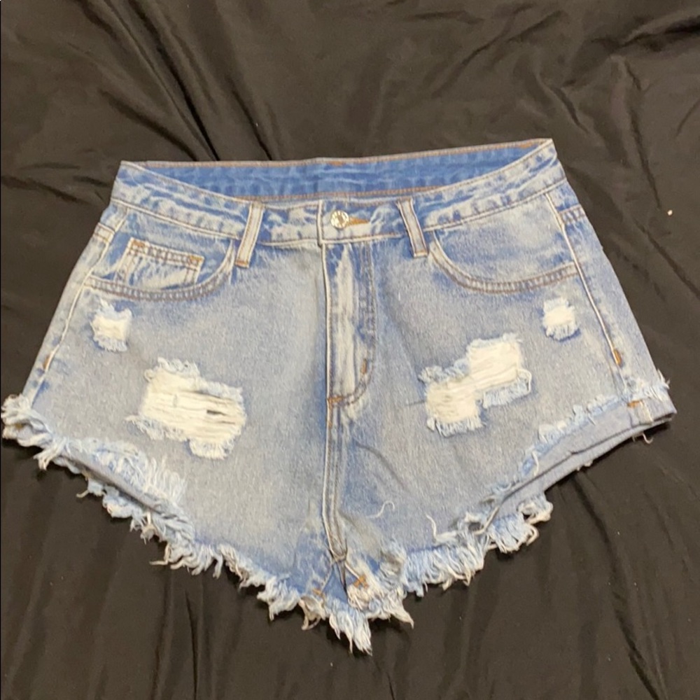 BRAND NEW Jean shorts 😊